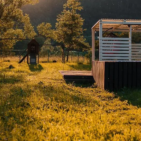Chalet Mountains Hut *