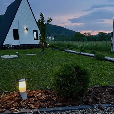 Шале Mountains Hut Микуличин